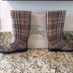 Burberry Shoes - Burberry Rain boots Burberry Shoes - Burberry Rain boots